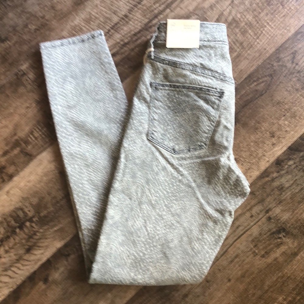 NWT! Universal Thread high rise skinny jeans - Picture 5 of 7